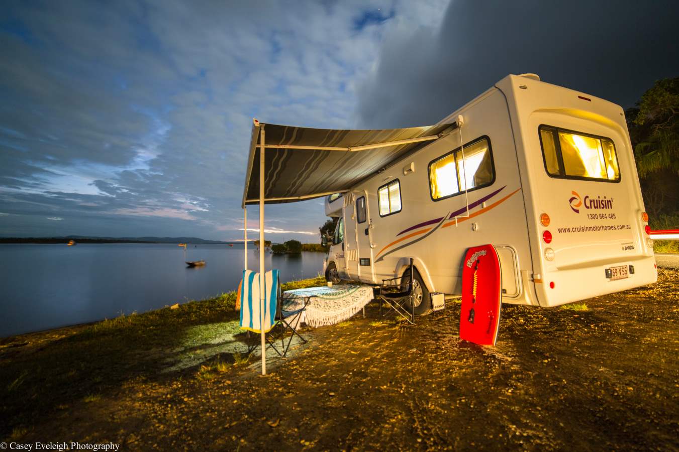 Cruisin Deluxe Facing the Lake- Motorhome Hire Adelaide - Campervan Rental Shop